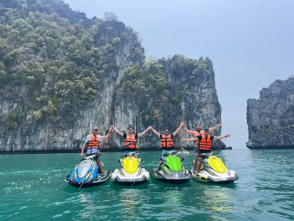 VIP trip 3 days 2 nights 99,000 baht, 4-6 customers (not including food)